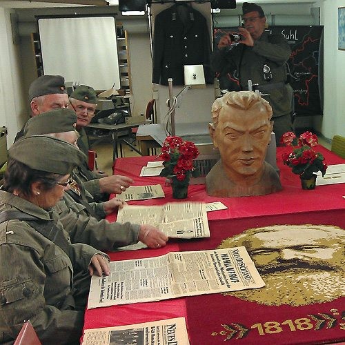 ubernachten-im-stasibunker-frauenwald-geschenkidee-de_7063-19-00f0a6fa