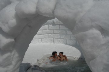 zugspitze-iglu-dorf-eis-schnee-whirlpool