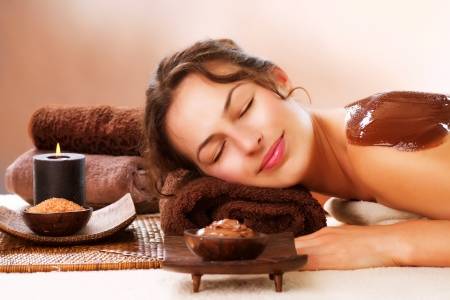15044026-spa-schoko-maske-luxury-spa-treatment