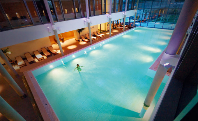 Fontane_Therme_Süsswasserpool-680x418-c-center